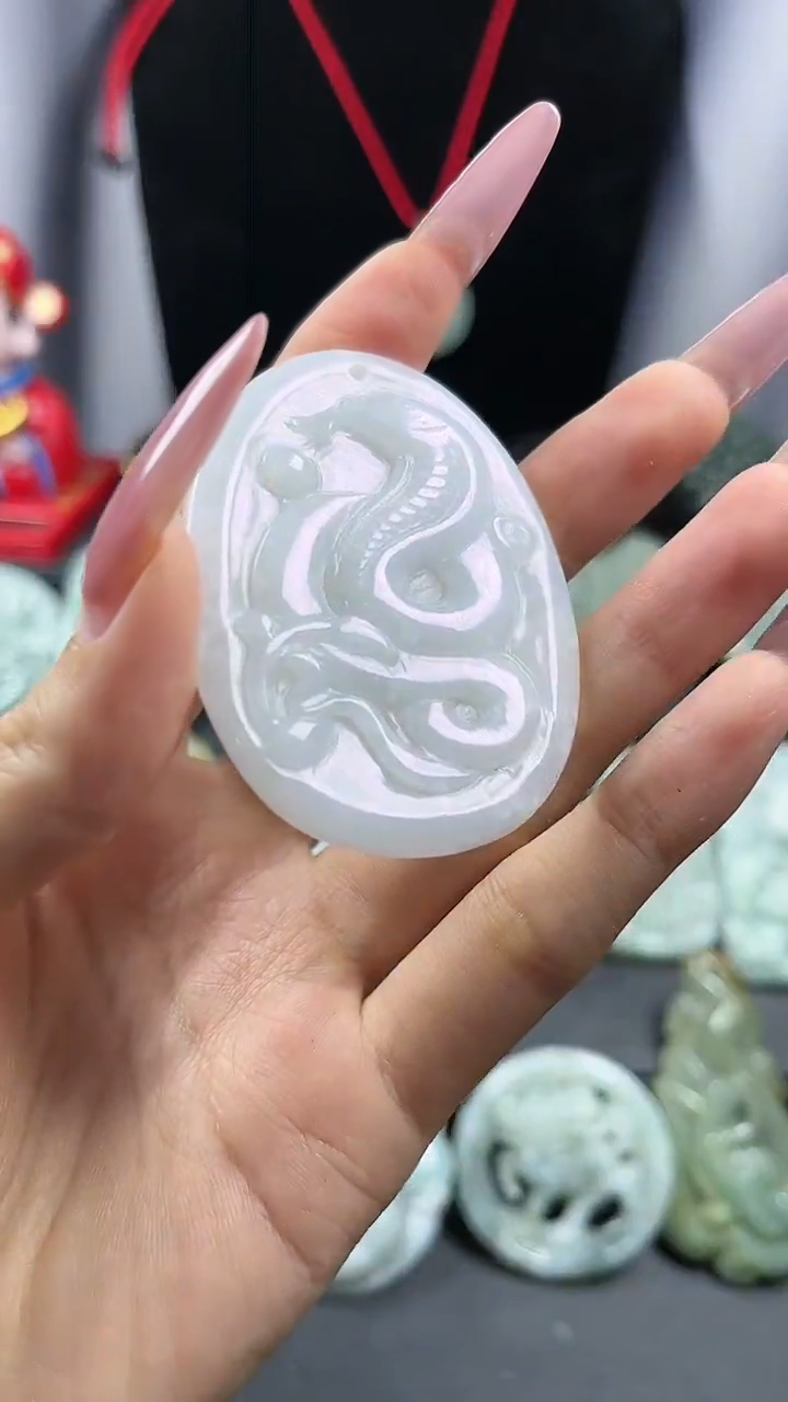 【闪购商品】翡翠颈饰未镶嵌蛇牌