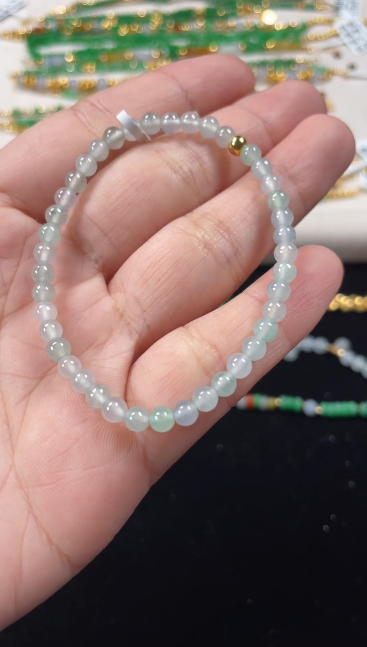 足金镶嵌手串翡翠一个  P126