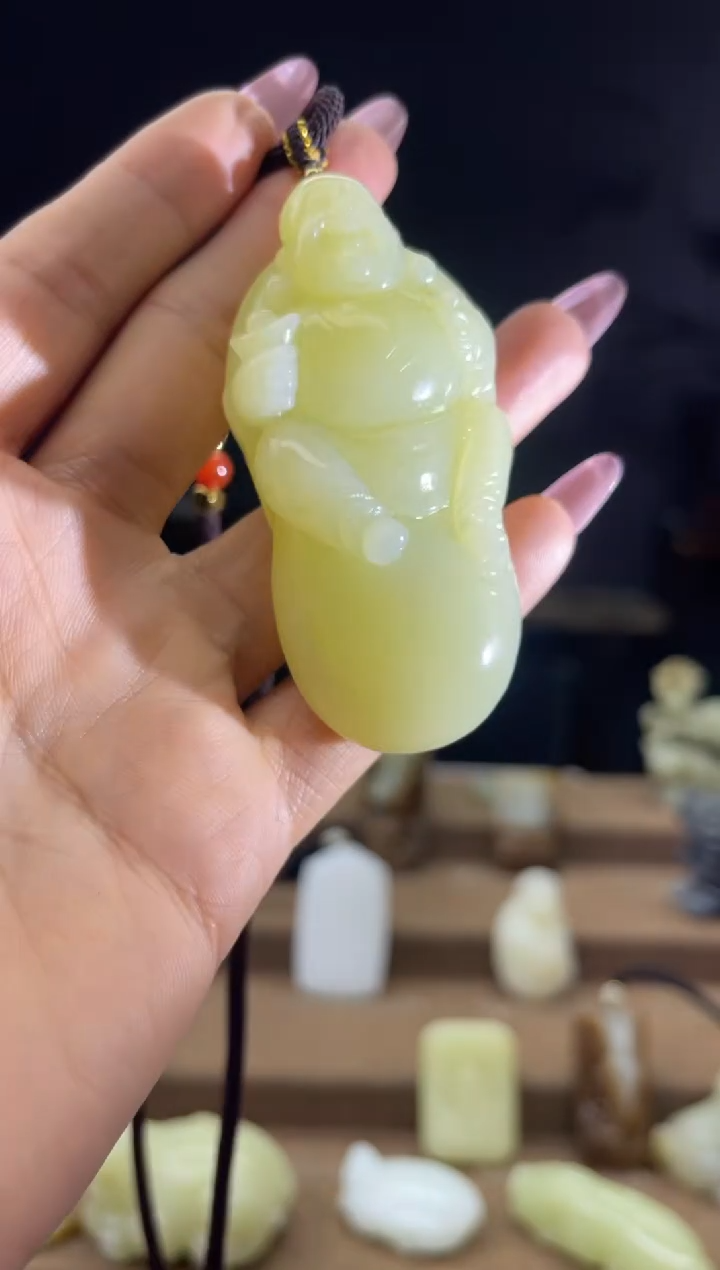 颈饰未镶嵌和田玉1