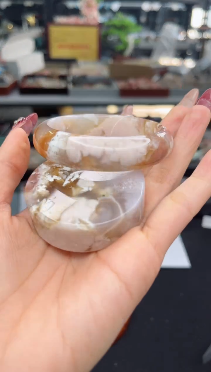 【闪购商品】石英质玉手镯未镶嵌53圈口（赠品镯心）6523