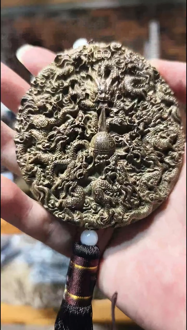 金丝楠    龙牌车挂