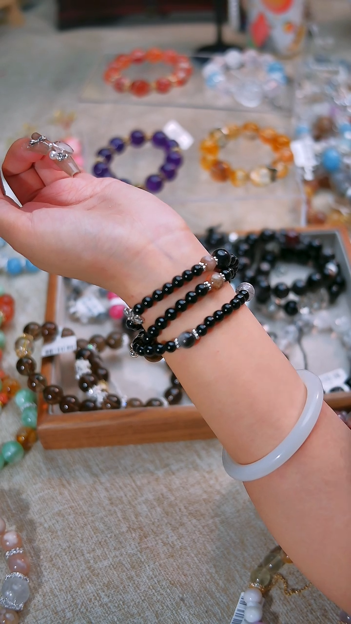 【闪购商品】水晶手链未镶嵌多样性发货颜色微差发其一