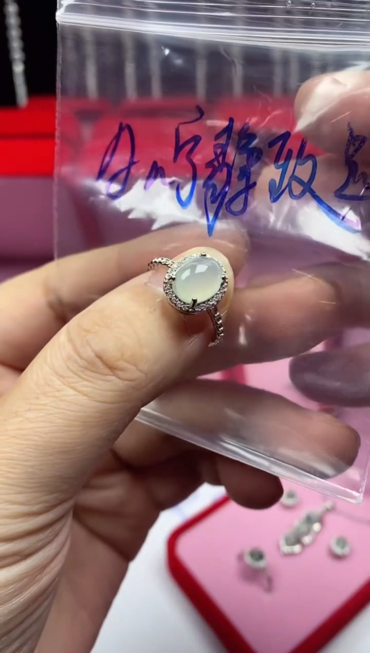 未镶嵌戒指翡翠A****远翡翠戒指