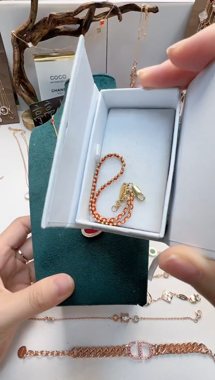 瓷片彧贤聚宝阁二号铺