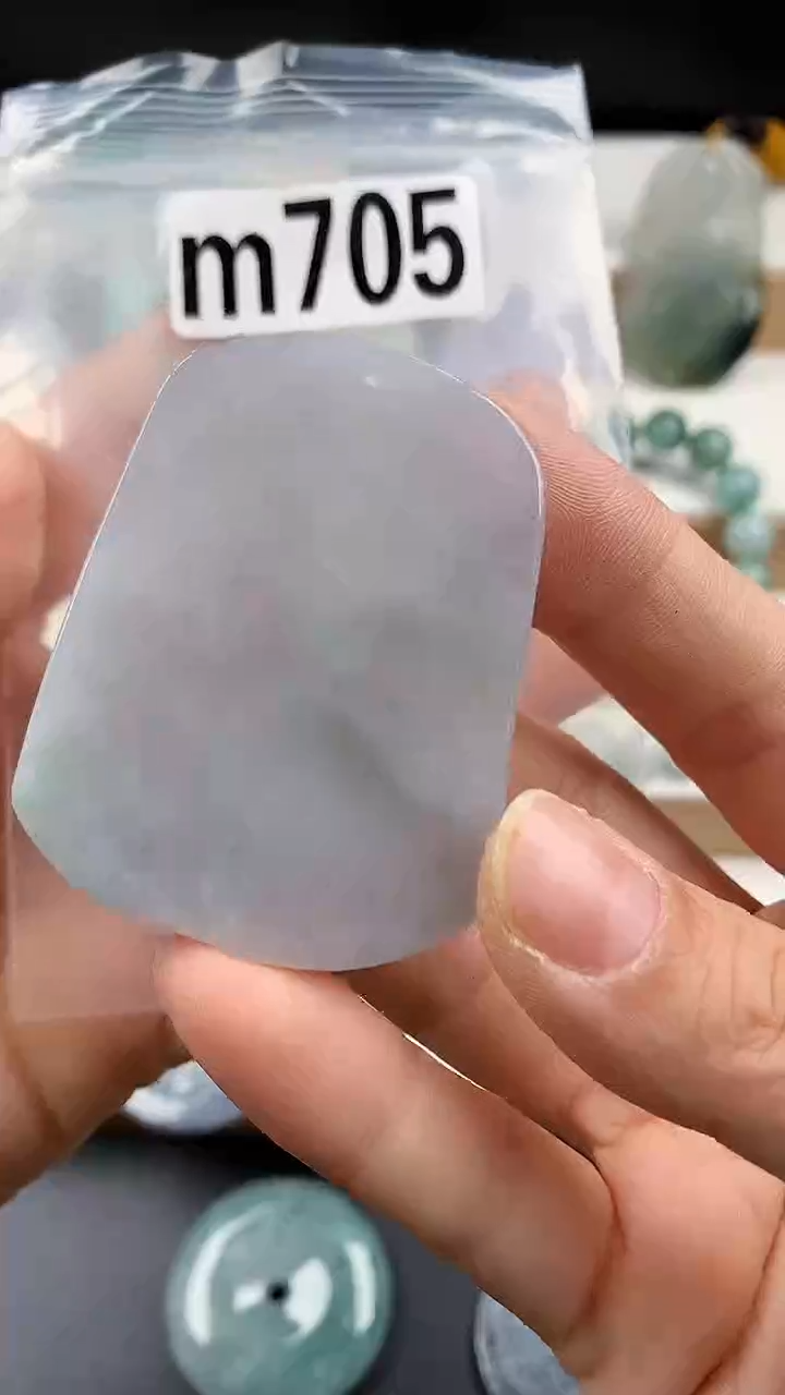 颈饰未镶嵌翡翠天然翡翠吊坠挂件