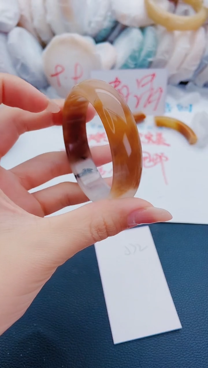 石英质玉手镯未镶嵌J72-55-56