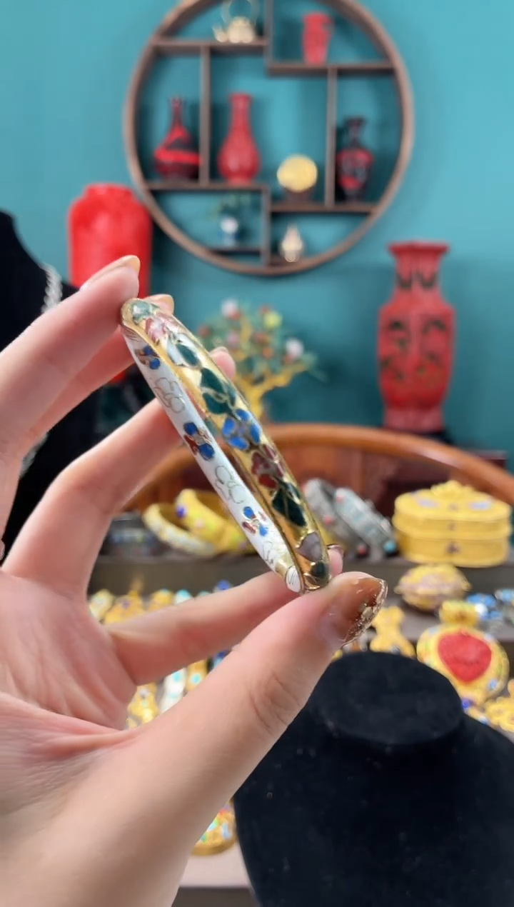 景泰蓝金地开口镯子57-62白色