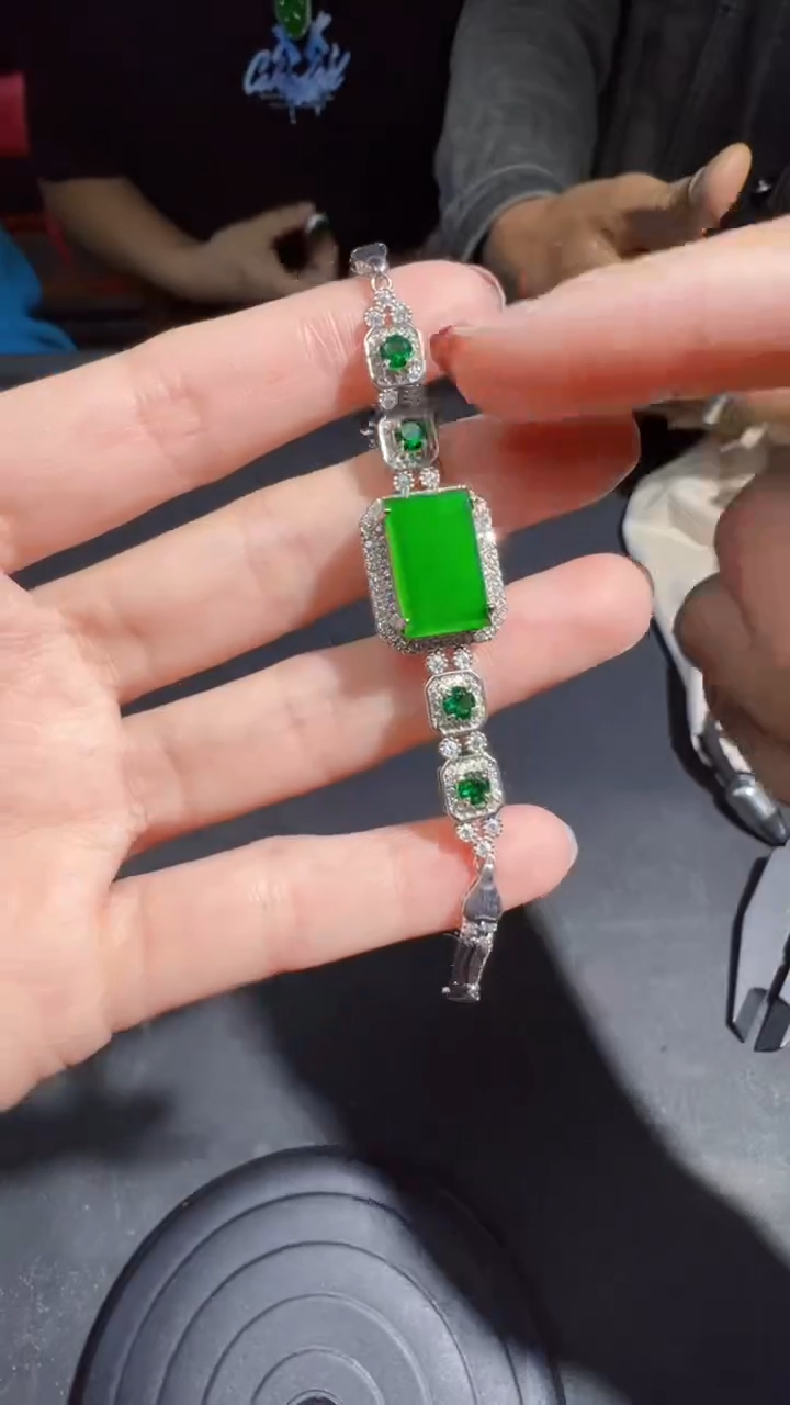 【闪购商品】定制翡翠未镶嵌无事牌手链1