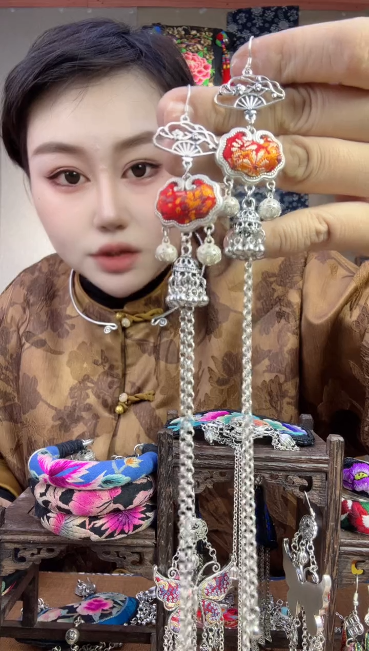 【闪购商品】刺绣纯手工苗绣非遗耳环