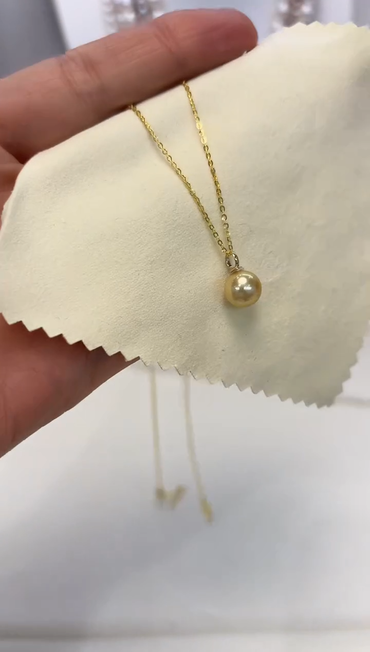 【闪购商品】海水珍珠颈饰18K金镶嵌奶嘴吊坠