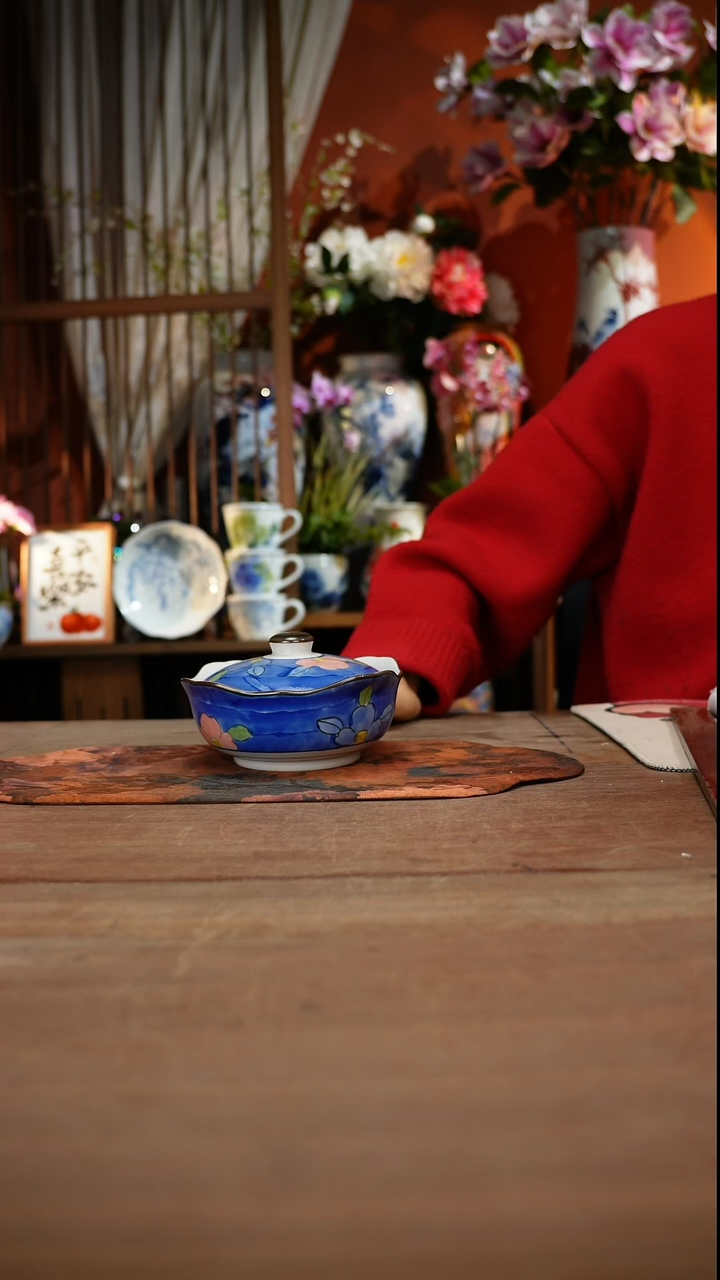 当代高温釉下彩手绘陶瓷餐具