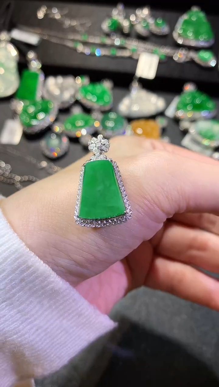 【闪购商品】翡翠吊坠(不含链)18K金镶嵌136（无鉴赏