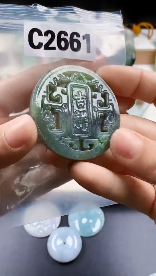 颈饰未镶嵌翡翠天然翡翠吊坠挂件