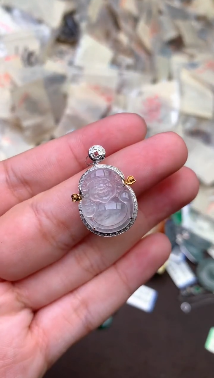 18K金镶嵌挂件翡翠   —