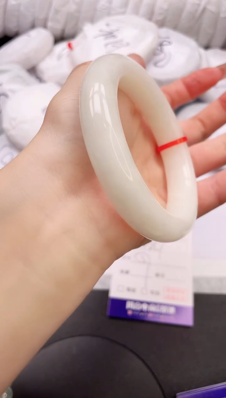 【闪购商品】和田玉手镯未镶嵌28K219-57