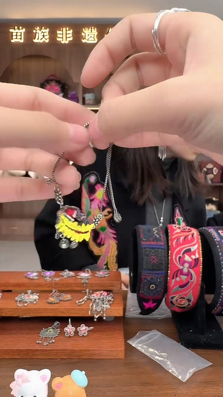 【闪购商品】织绣扶光苗绣传承99