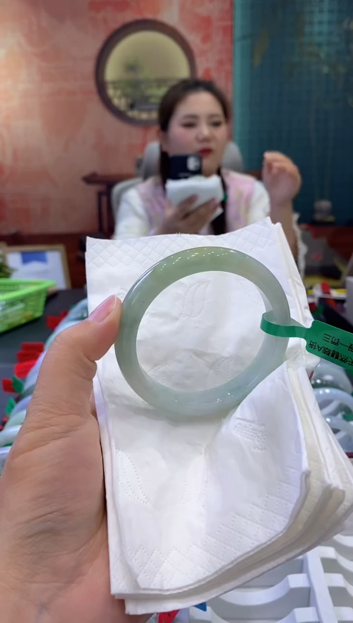 【闪购商品】翡翠手镯未镶嵌多人0001787