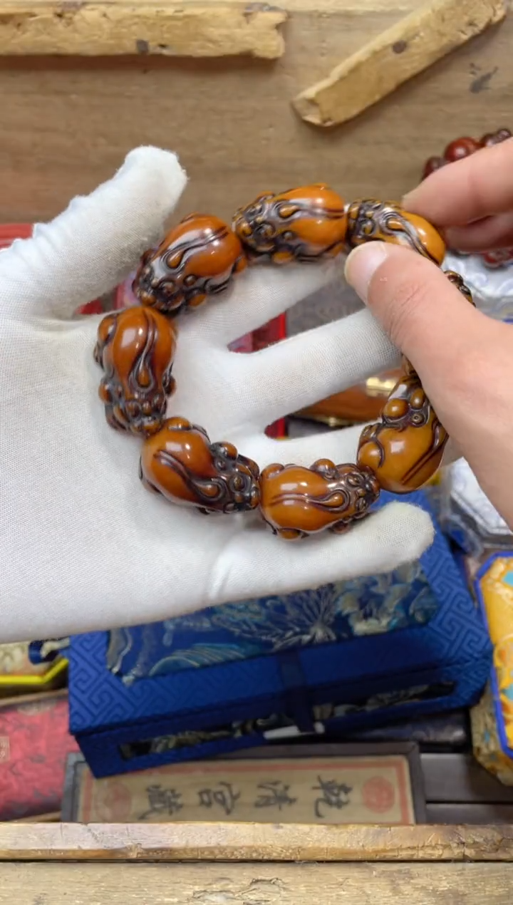 【闪购商品】蜜蜡裸石未镶嵌点击链接下单即可