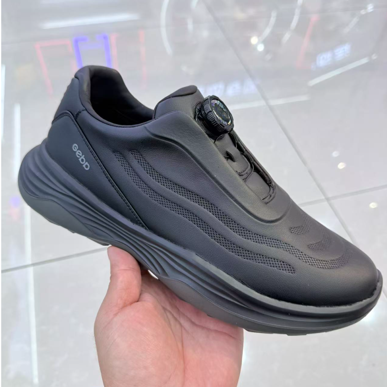 【实体发货】纽扣商务男女软底运动鞋休闲皮鞋防水防滑耐磨登山【Y】