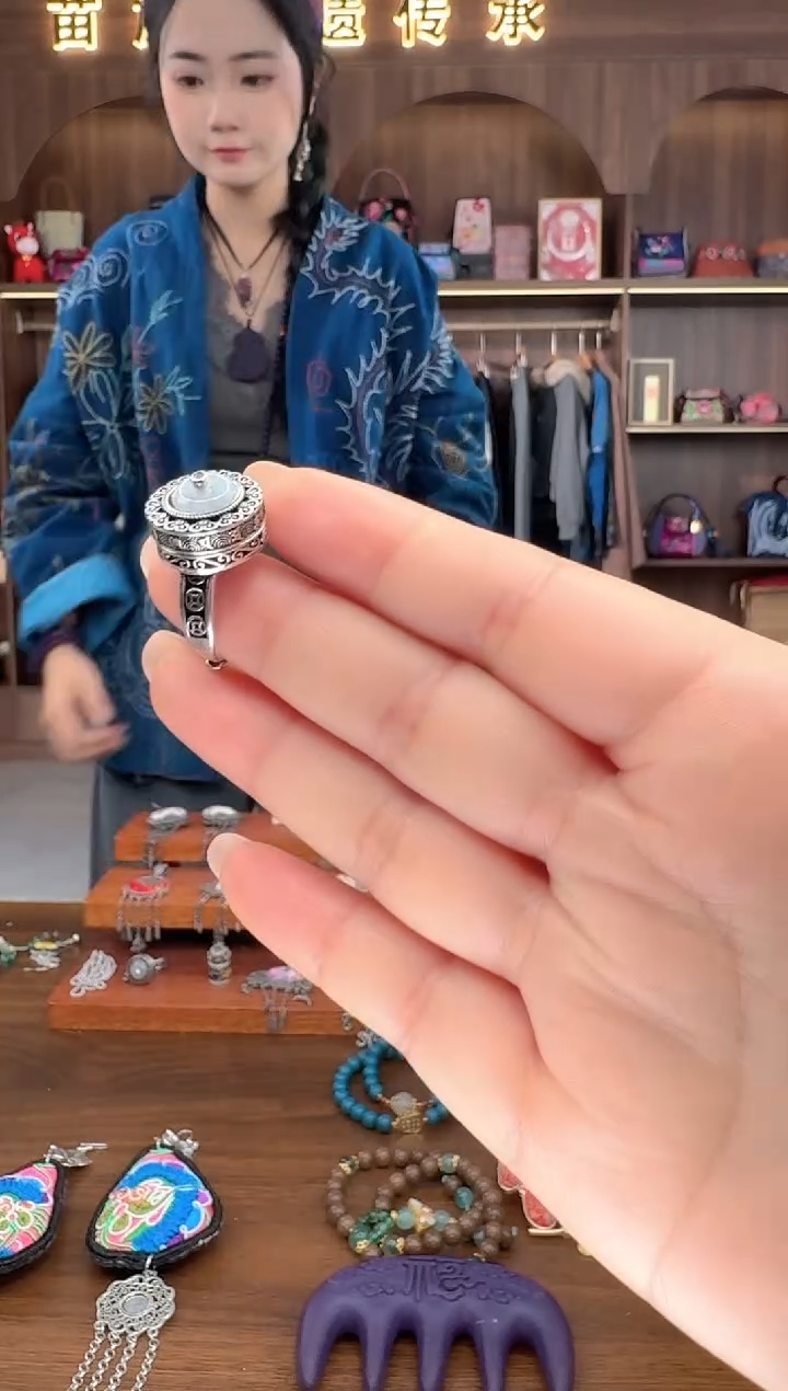 刺绣扶光苗绣传承22