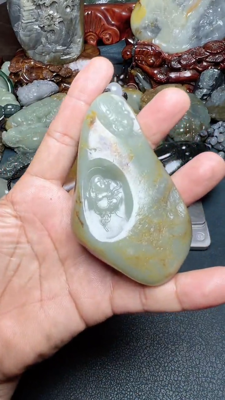 和田玉未镶嵌把件-