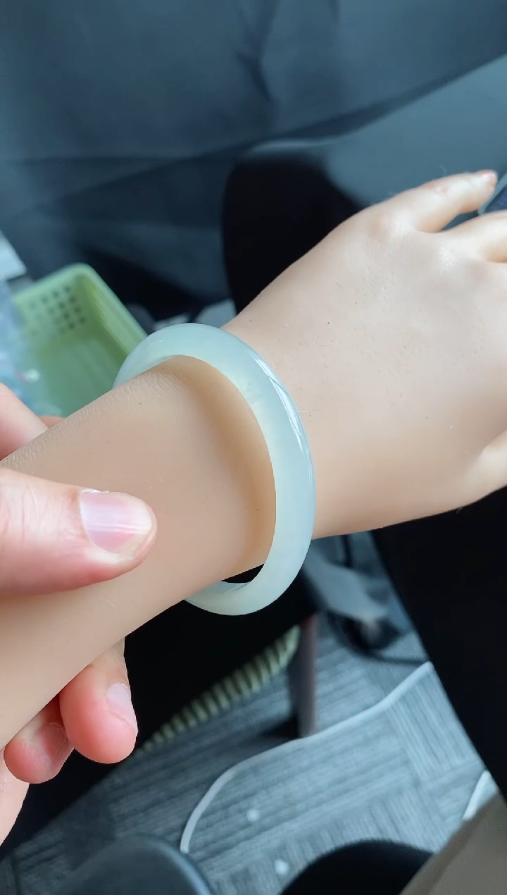 【闪购商品】翡翠手镯未镶嵌20号54.6*47.3*8.7*6.8