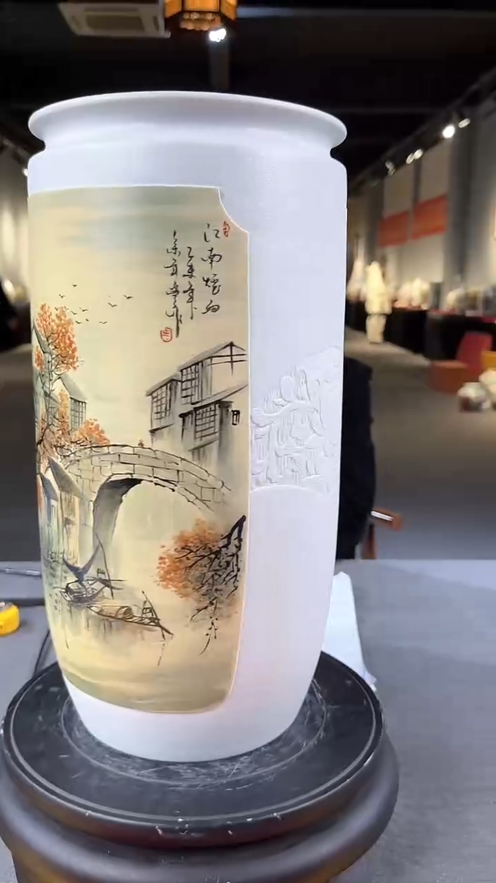 【闪购商品】摆件景德镇陶瓷余年丰烟雨书画筒