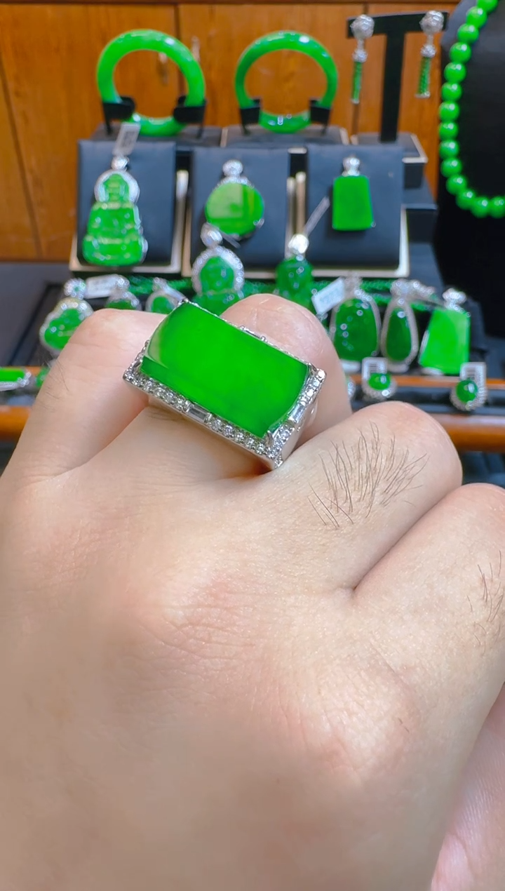 银S925镶嵌戒指翡翠如*天然A货翡翠