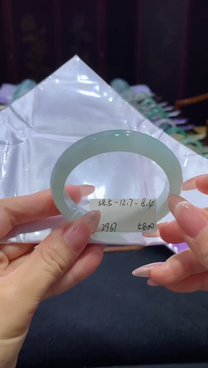 【闪购商品】翡翠手镯未镶嵌晴底58.5圈