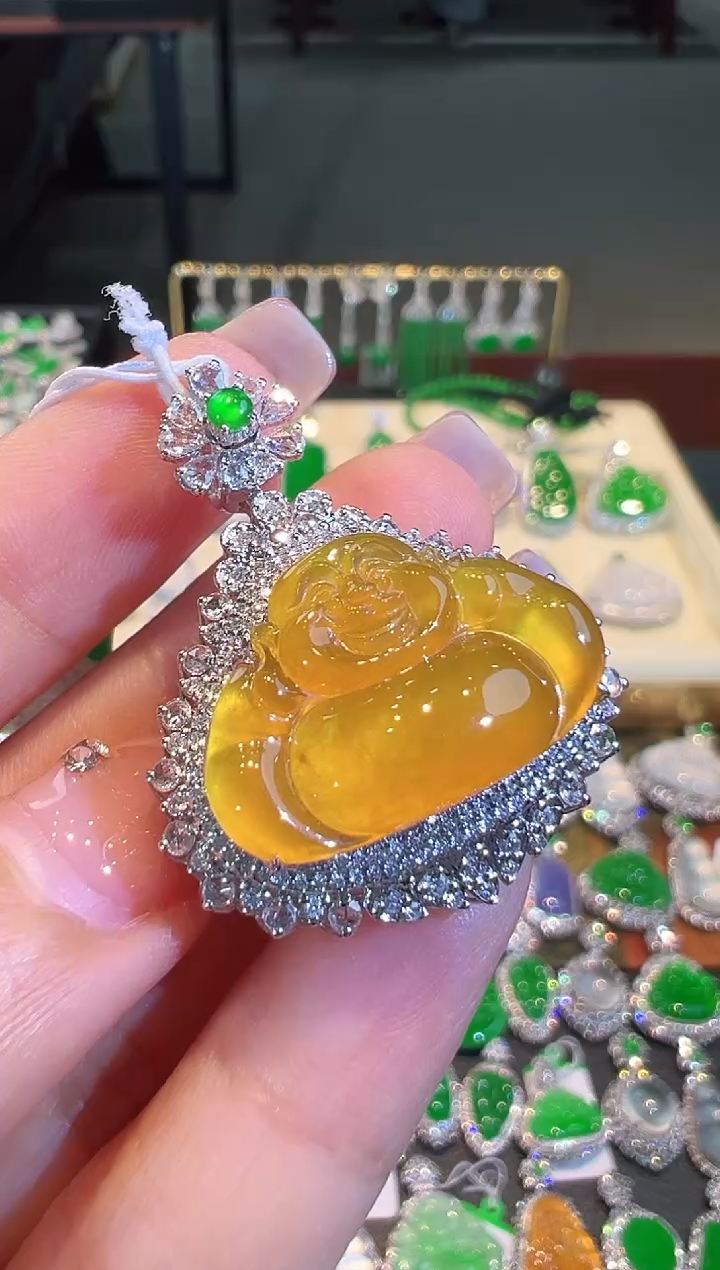 【闪购商品】翡翠吊坠(不含链)18K金镶嵌翡翠