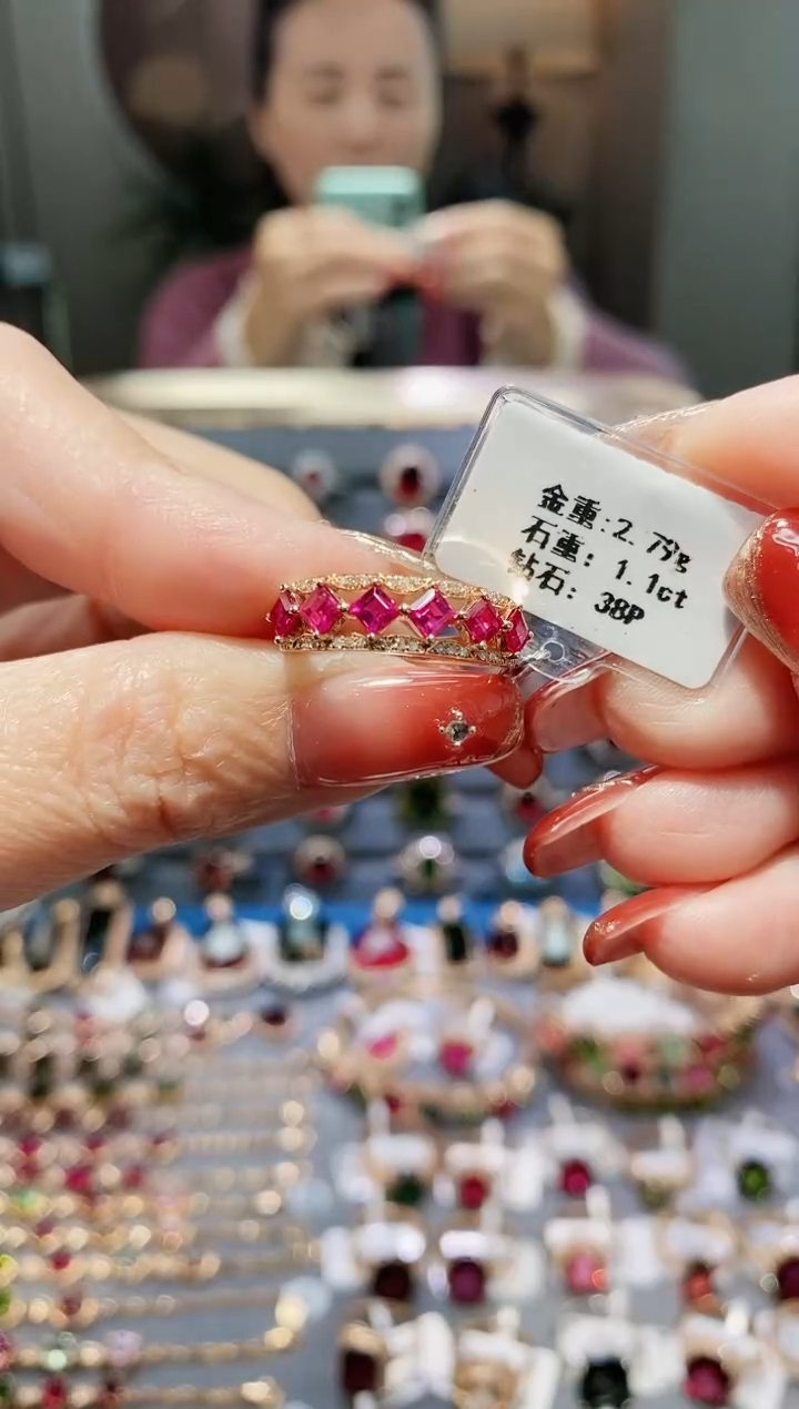 【闪购商品】红宝石戒指18K金镶嵌1.1ct