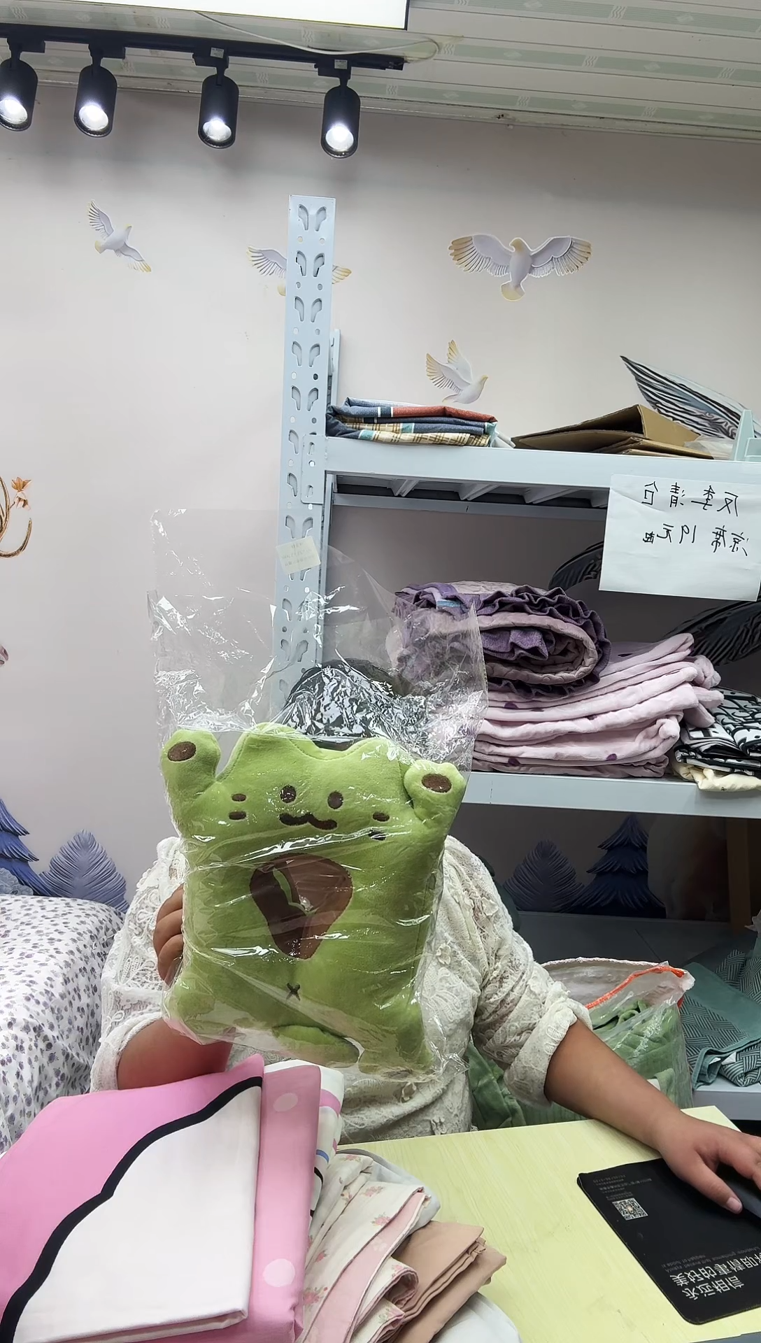 聚酯纤维双面可用趴睡枕