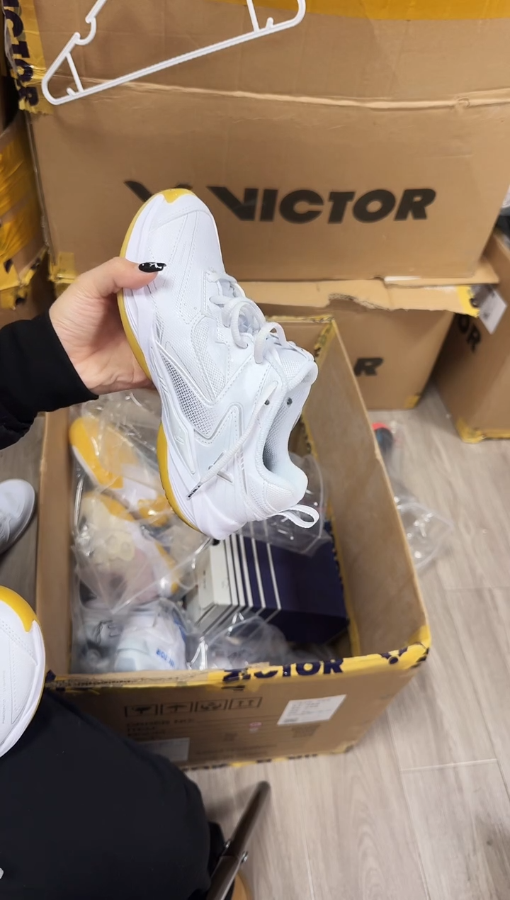 VICTOR胜利正品微瑕球服球鞋     7  37码9200ntd