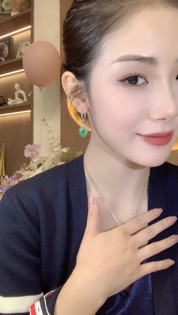 【闪购商品】翡翠耳饰18K金镶嵌C26翡翠