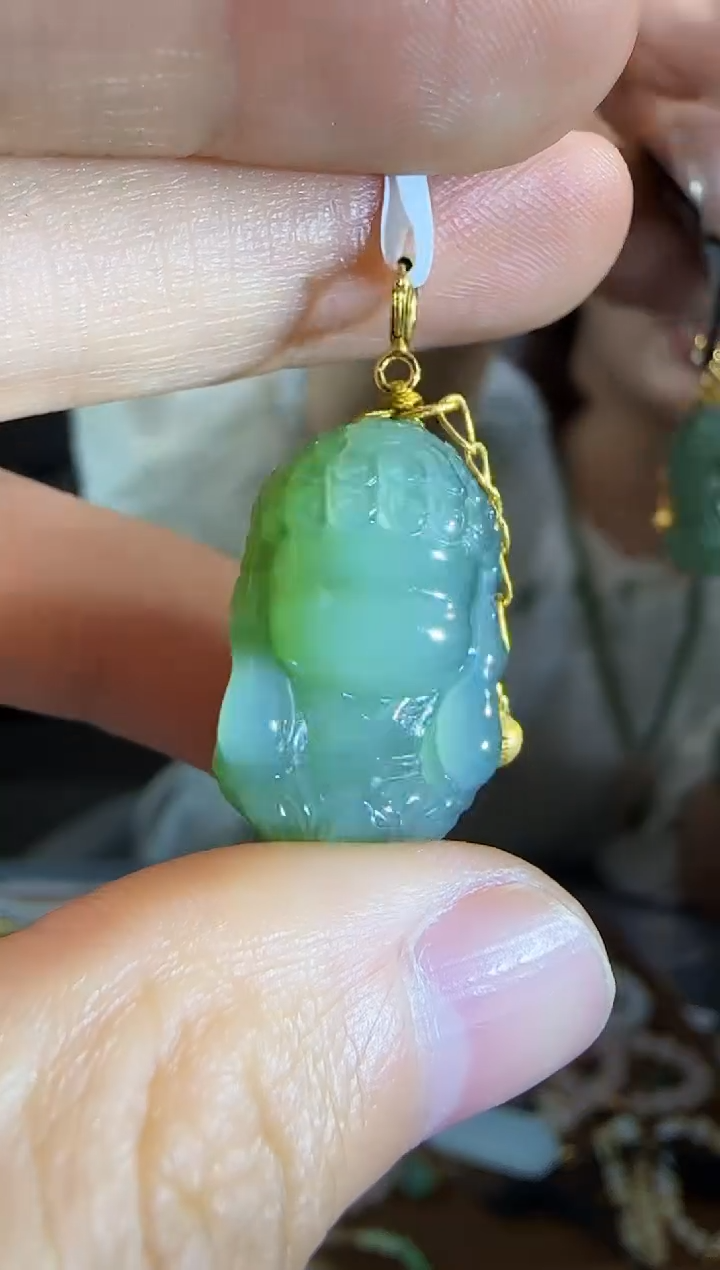 和田玉18K金镶嵌吊坠(不含链)1