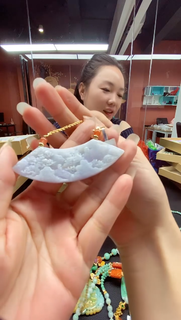翡翠未镶嵌颈饰翡翠吊坠