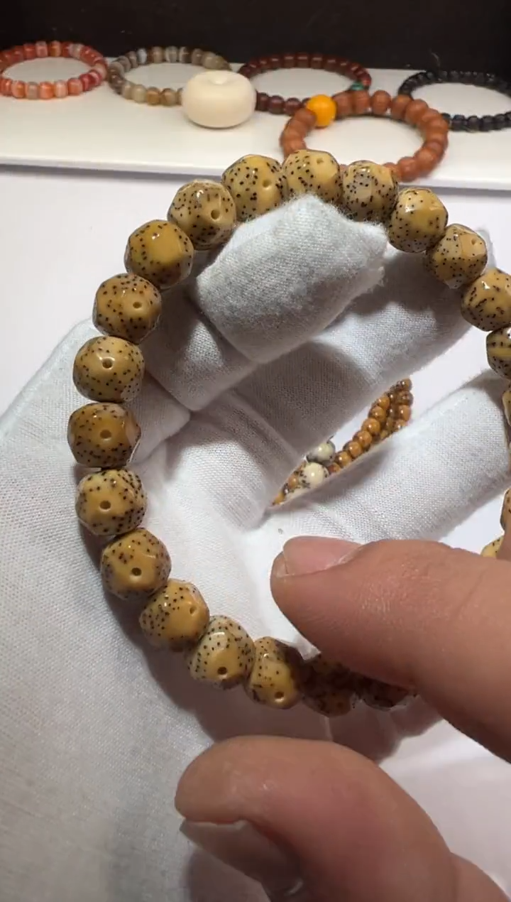 【闪购商品】星月菩提手串一条