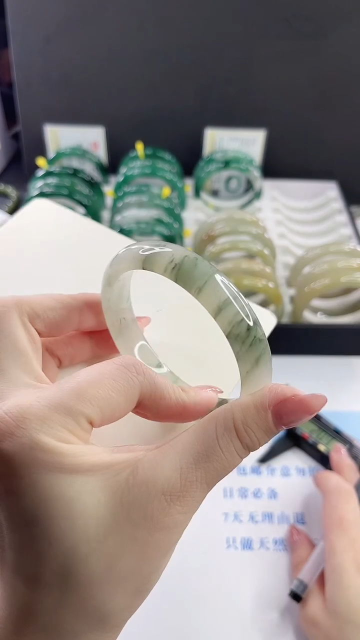 未镶嵌手镯石英质玉多样性发货V20