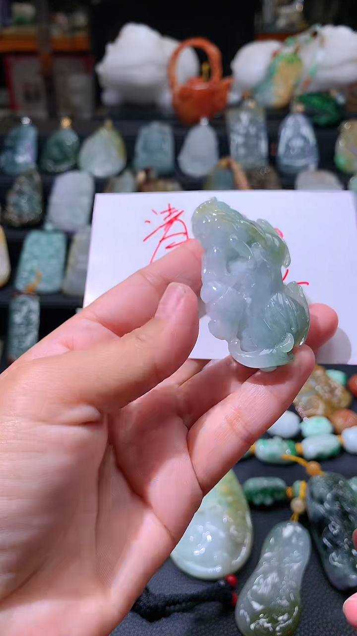 【闪购商品】翡翠颈饰未镶嵌挂件