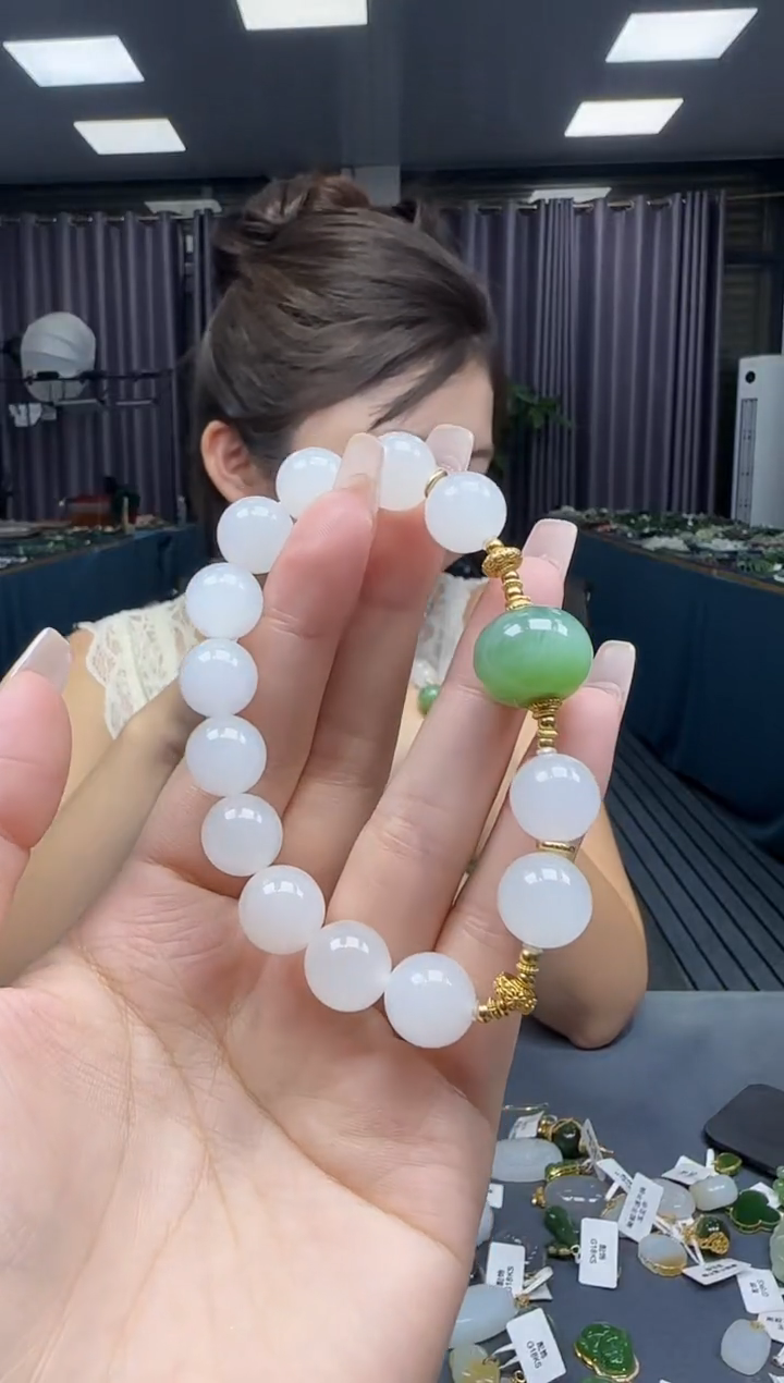 手串未镶嵌和田玉1