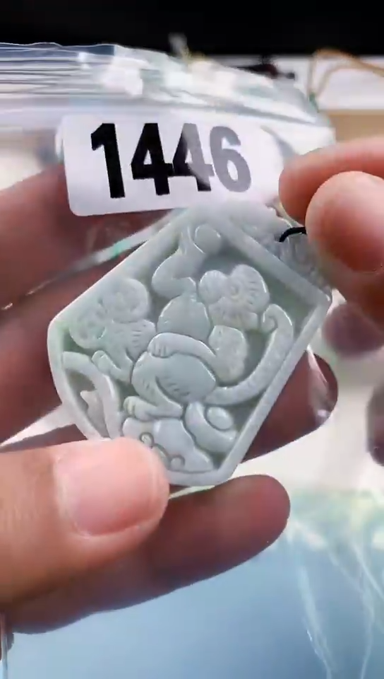 【闪购商品】翡翠挂件未镶嵌天然翡翠吊坠挂件