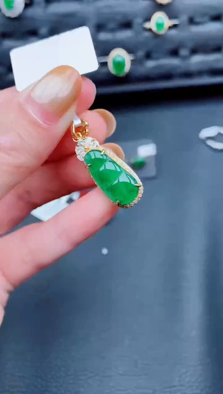 【闪购商品】翡翠颈饰银S925镶嵌天然a货翡翠326