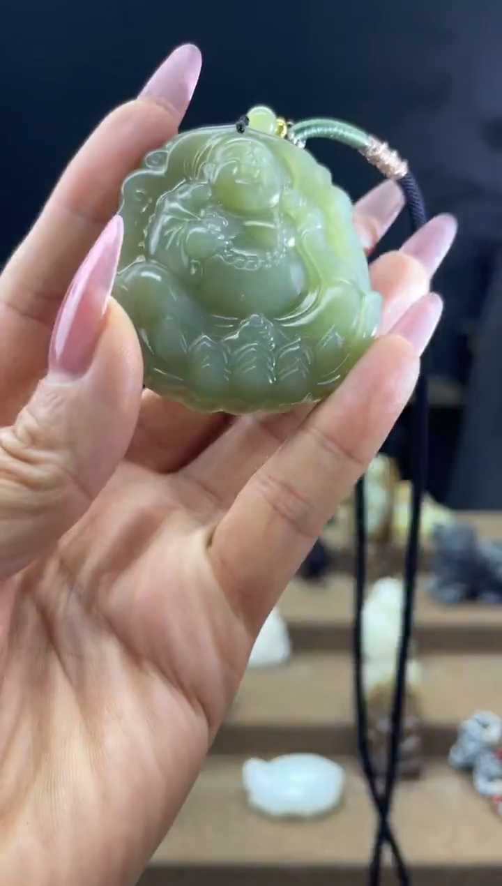 颈饰未镶嵌和田玉1