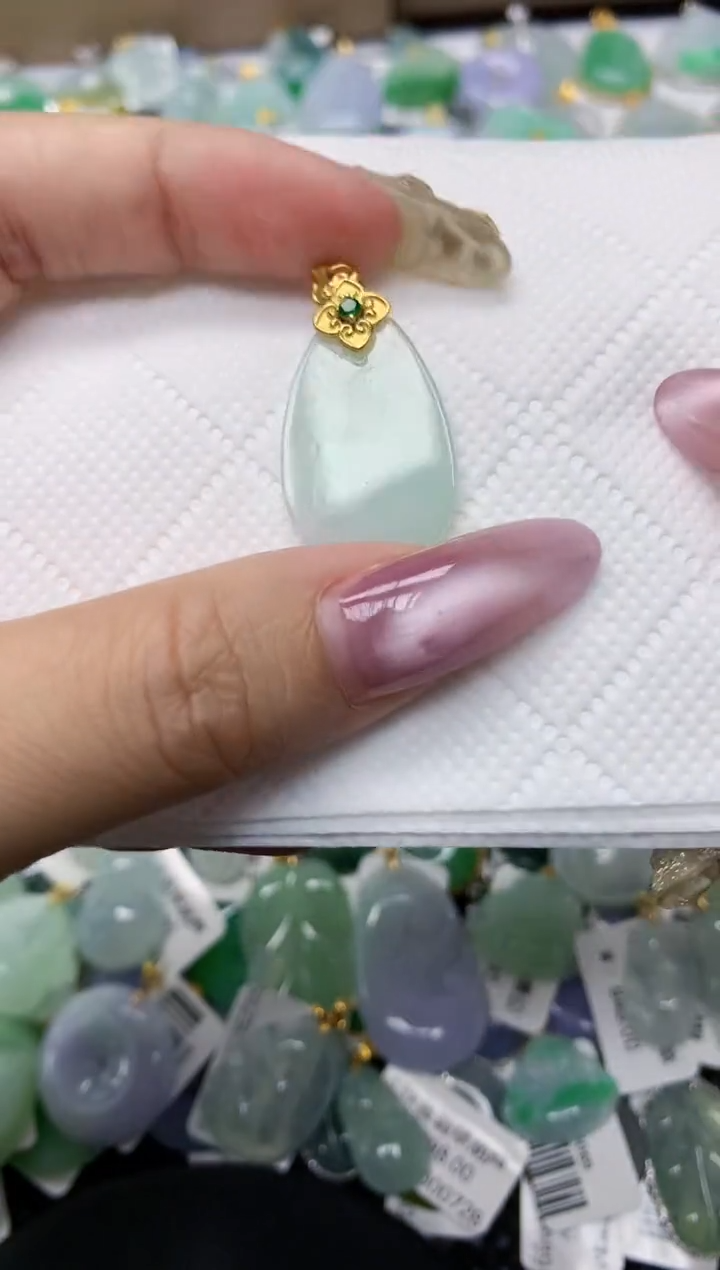 翡翠未镶嵌颈饰1111111111