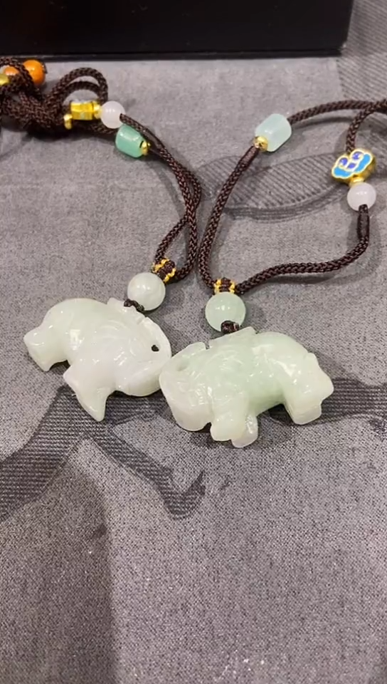 颈饰未镶嵌翡翠琳*?吊坠