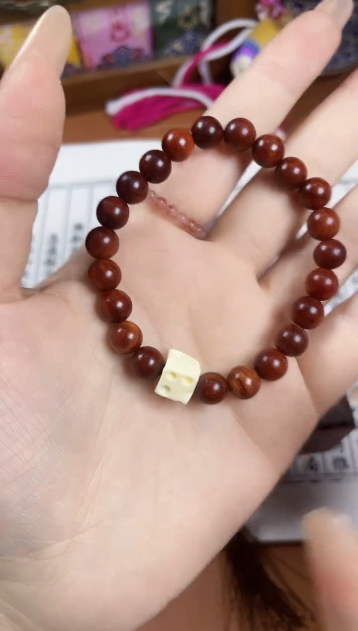 非洲檀香手串/手链菩提木质玉石手串/多发性其一/不带盒子