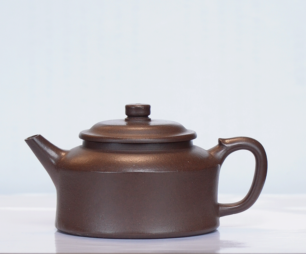 宜兴原矿纯手制紫砂壶 黑星土 金钟