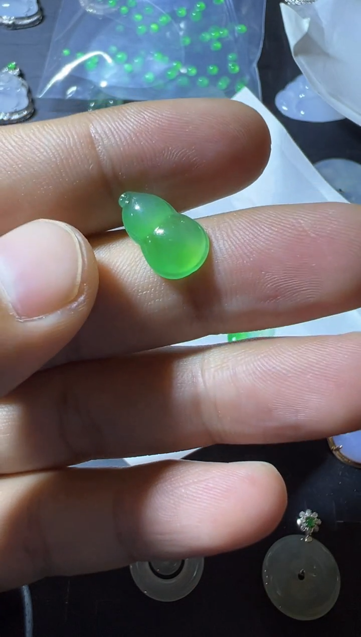 未镶嵌定制翡翠翡翠挂件