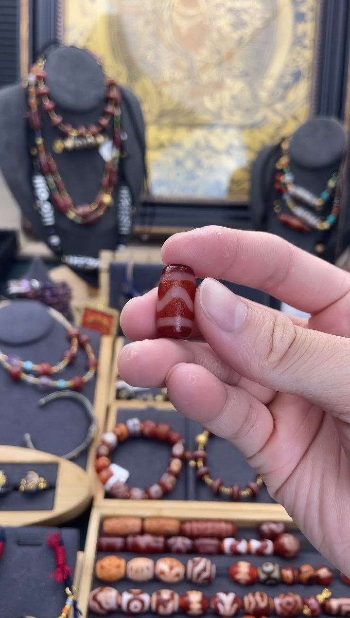 玛瑙/玉髓颈饰未镶嵌精品美泓红肉水纹单珠