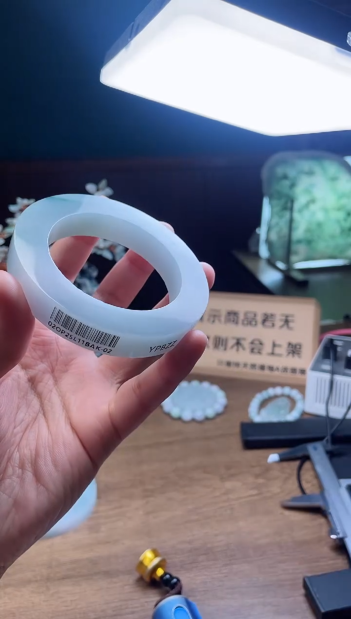 【闪购商品】定制翡翠手镯未镶嵌定制